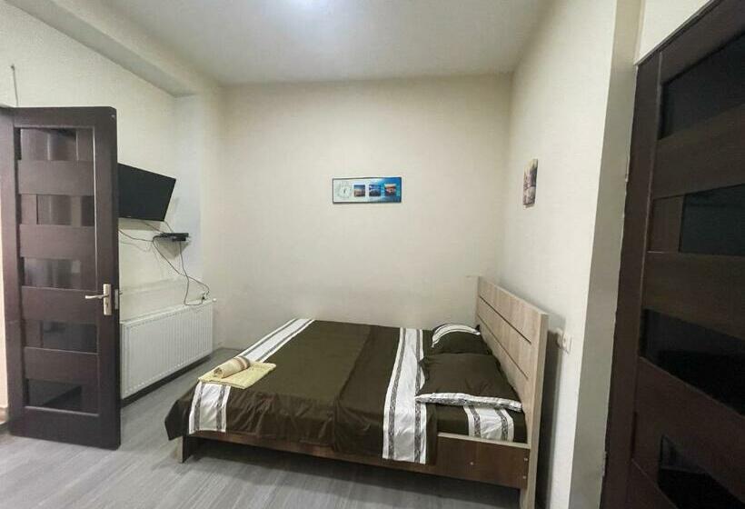 اتاق لوکس یک تخته, Fazis
