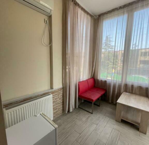 اتاق لوکس یک تخته, Fazis