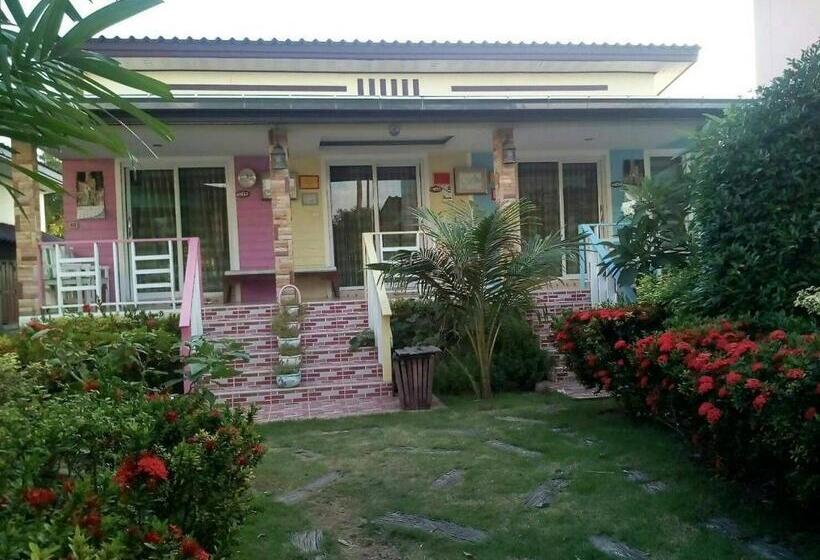اتاق استاندارد با بالکن, ณดา เกาะล้าน รีสอร์ท