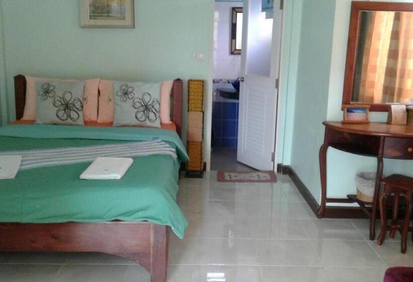 اتاق استاندارد با بالکن, ณดา เกาะล้าน รีสอร์ท