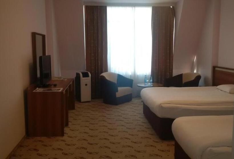 اتاق خانوادگی, River Side