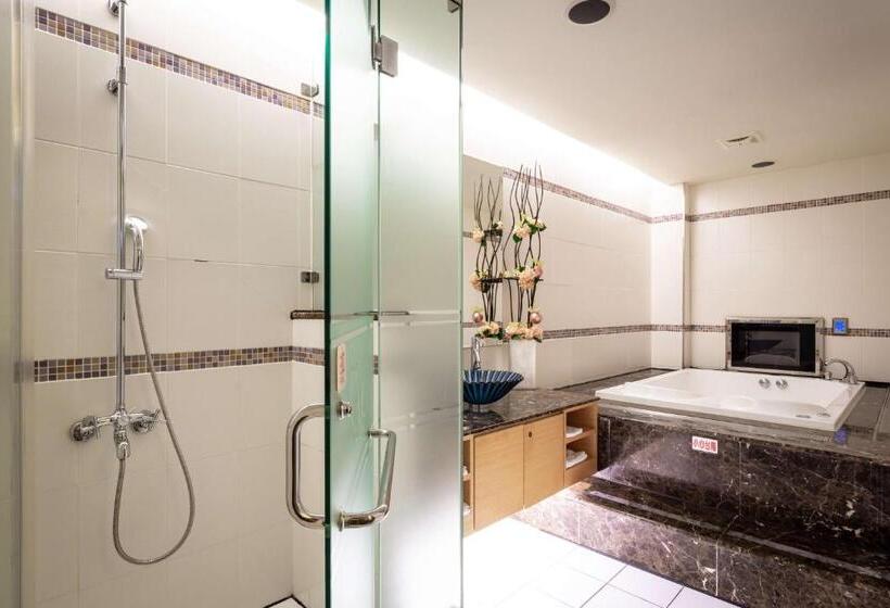 اتاق استاندارد با تخت دو نفره بزرگ, Only Love Motel