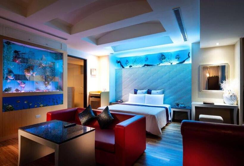 اتاق لوکس, Only Love Motel