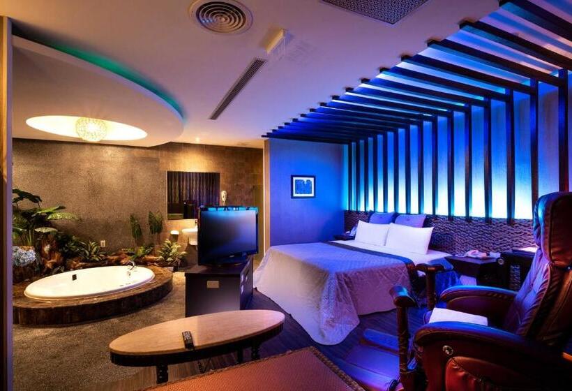 اتاق لوکس, Only Love Motel