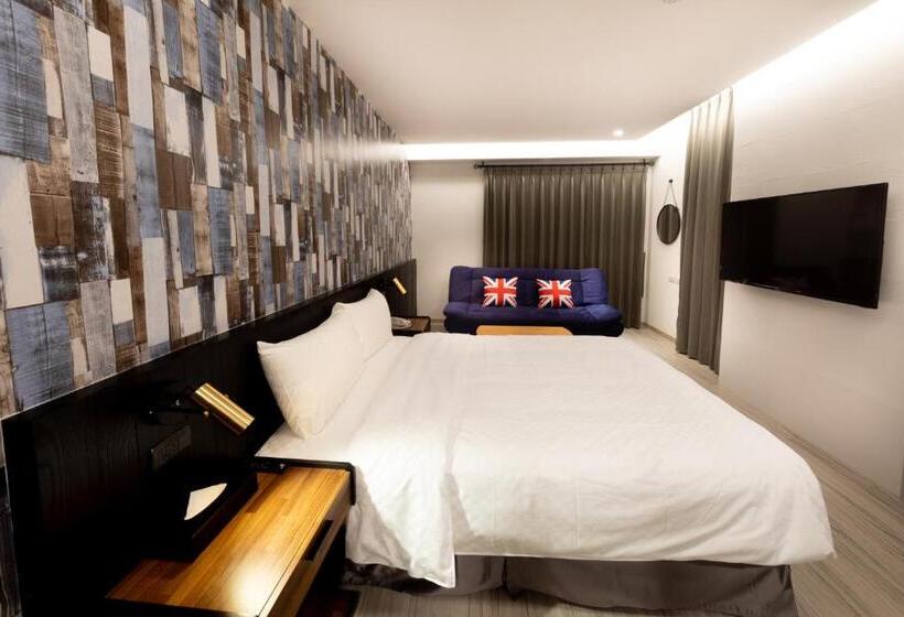 اتاق استاندارد, Only Love Motel