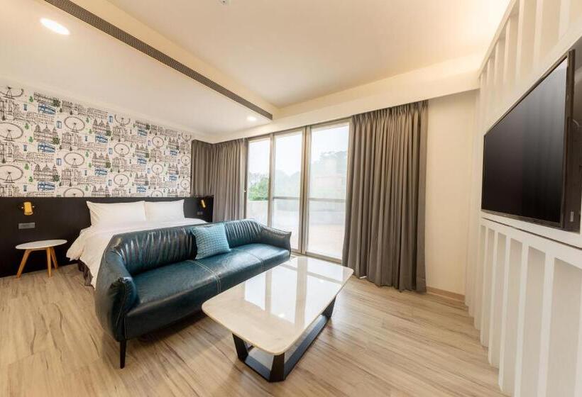 اتاق کلاسیک چهارنفره, Only Love Motel