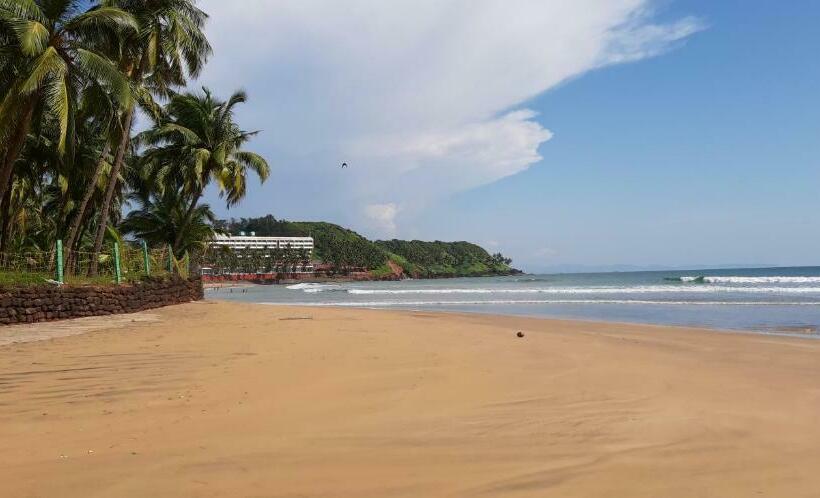 اتاق اکونومی, Noel Guest House