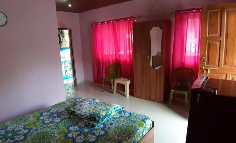 اتاق لوکس با بالکن, Noel Guest House