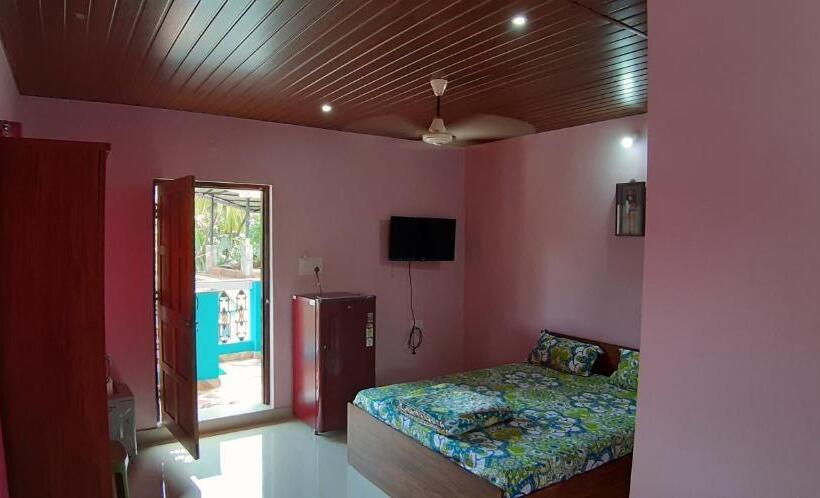Quarto Deluxe com Sacada, Noel Guest House