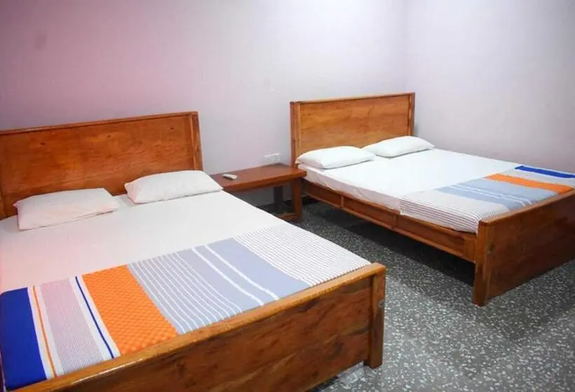 Perhehuone, Yaswi Guest House