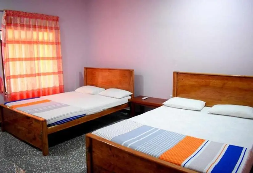 Perhehuone, Yaswi Guest House