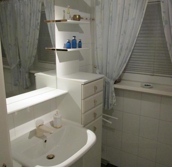 اتاق استاندارد با بالکن, Pension Roseneck