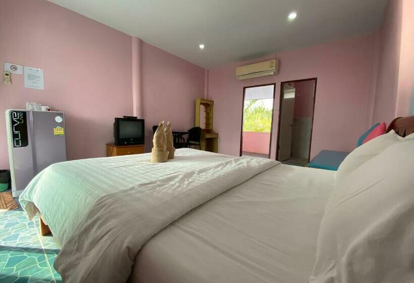 اتاق استاندارد, Phuttharaksa Resort