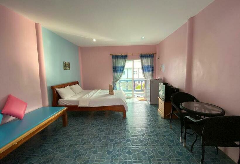 اتاق استاندارد, Phuttharaksa Resort