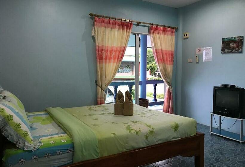 اتاق استاندارد, Phuttharaksa Resort