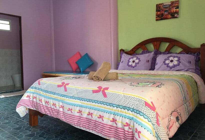 اتاق استاندارد, Phuttharaksa Resort