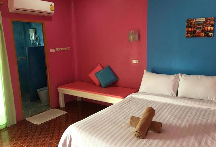 اتاق استاندارد, Phuttharaksa Resort