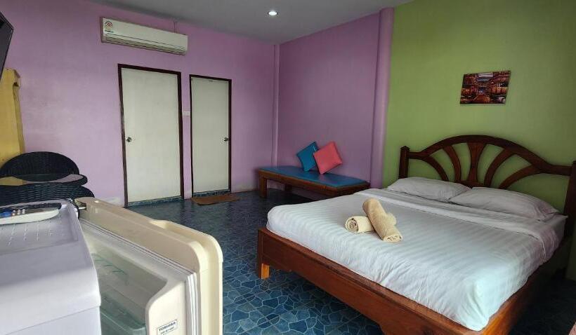 اتاق استاندارد, Phuttharaksa Resort