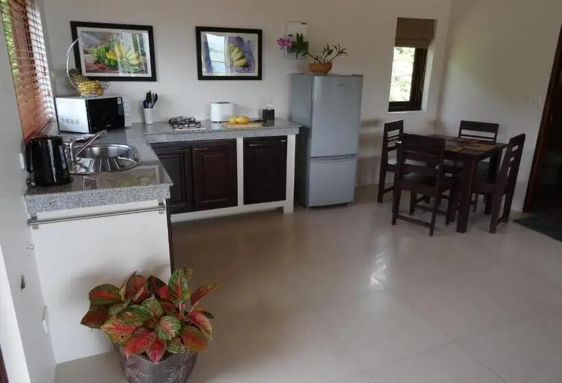 海の見える１ベッドルームアパートメント, Koh Phangan Pavilions Serviced Apartments