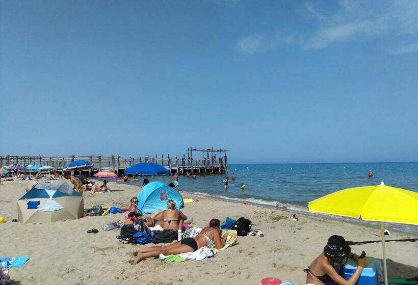 Номер Стандарт с Террасой, Bed & Diner Les Terrasses De La Palme