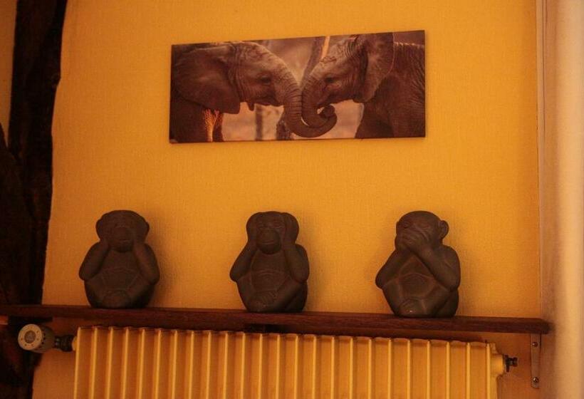 4인용 스탠다드 룸, L Armandière