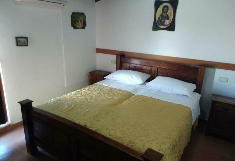 Четырехместный Номер Стандарт, Azienda Agrituristica Le Prunelle