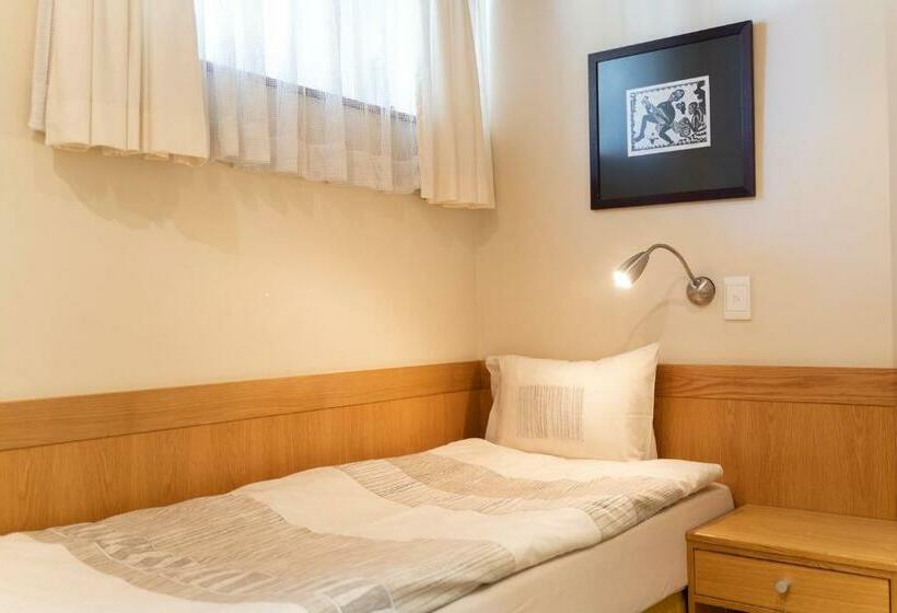 اتاق لوکس خانوادگی, Pension Palmquell