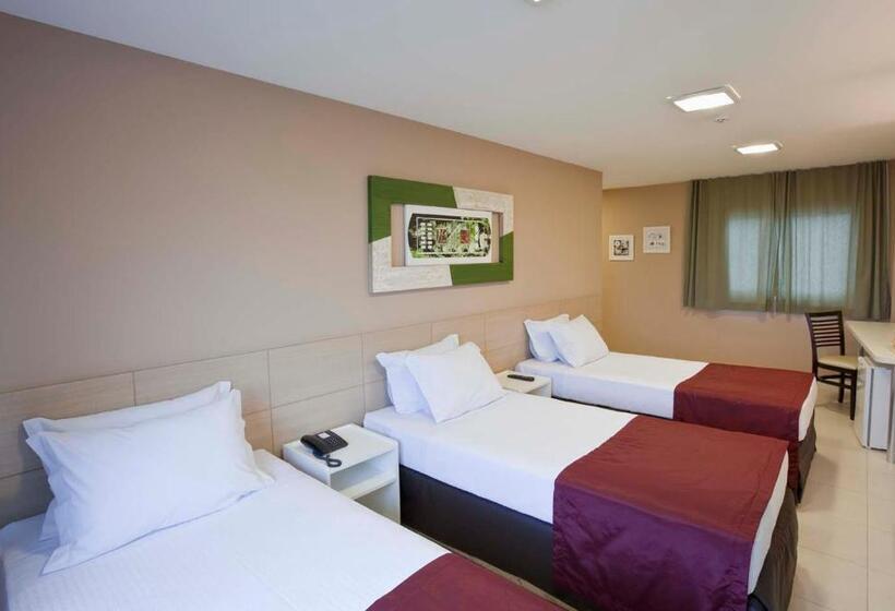 스탠다드 트리플 룸, Grande Hotel Itaguaí