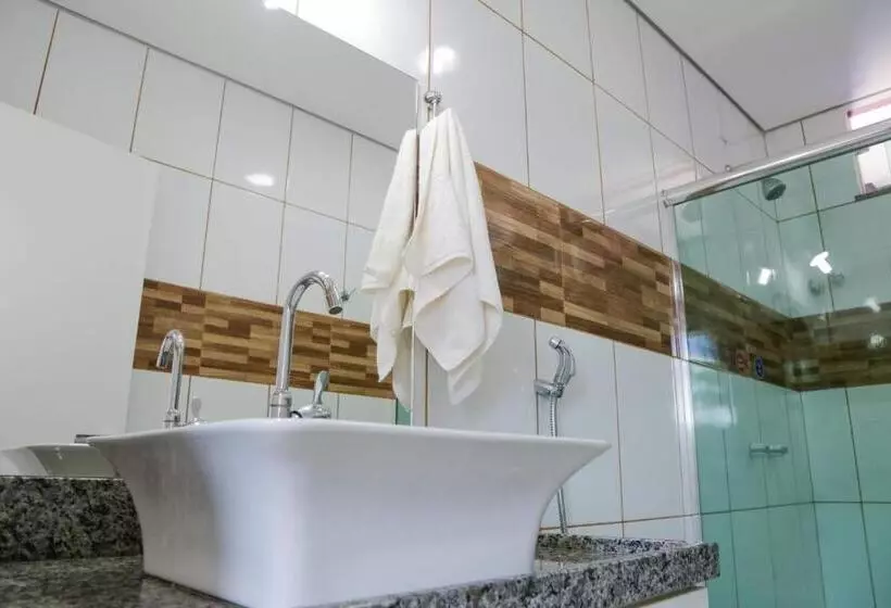マスタールーム, Açay