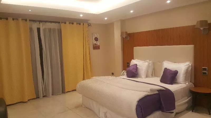 اتاق استاندارد, The Country Lodge