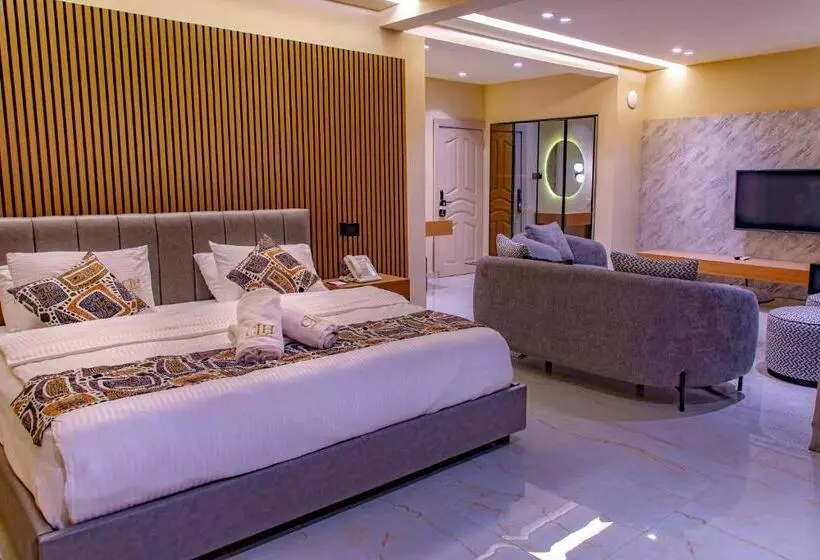 سوییت اجرایی, The Country Lodge