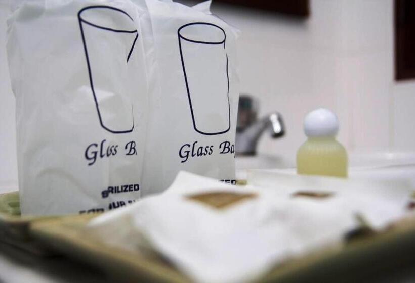 غرفة سوبيريور, Hathai House