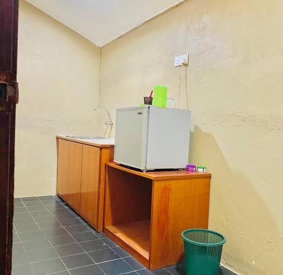 Студия Deluxe, Landcons