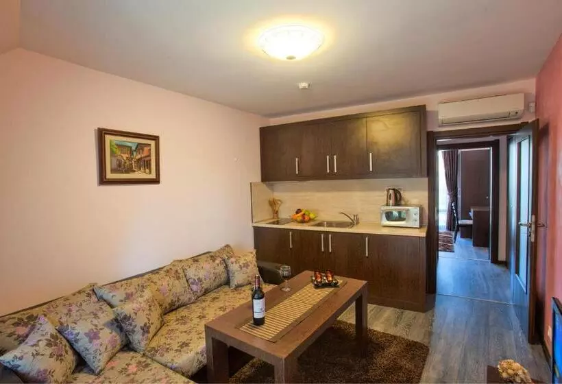آپارتمان 1 خوابه با تراس, Old Plovdiv House In Kapana Area