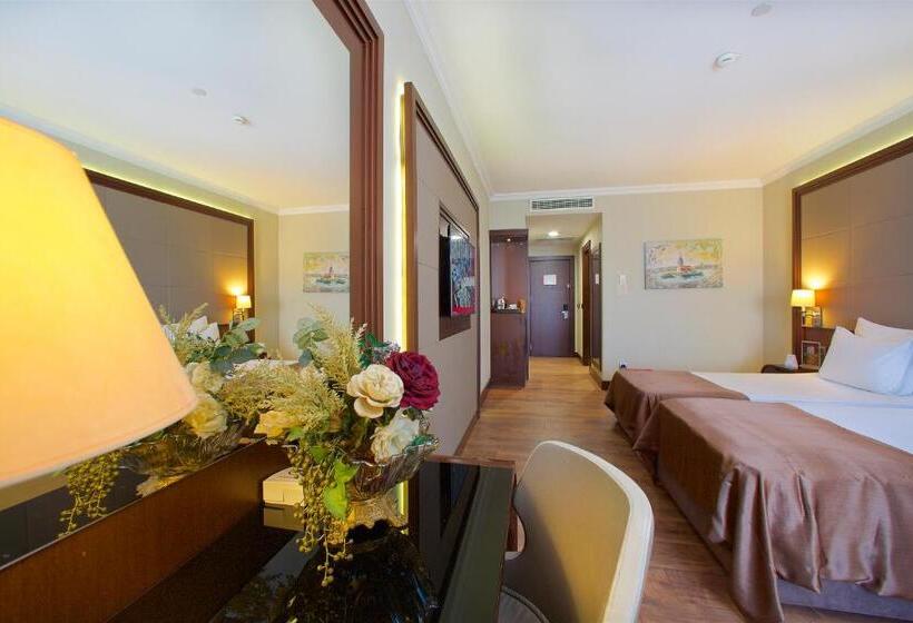 Deluxe Room, Ramada By Wyndham Istanbul Merter