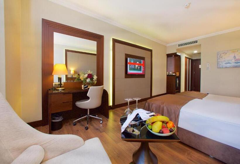 Deluxe Room, Ramada By Wyndham Istanbul Merter