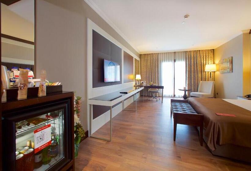 Junior Suite, Ramada By Wyndham Istanbul Merter