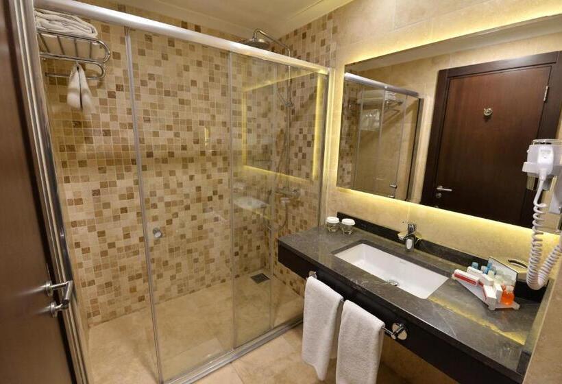 Deluxe Room King Size Bed, Ramada By Wyndham Istanbul Merter