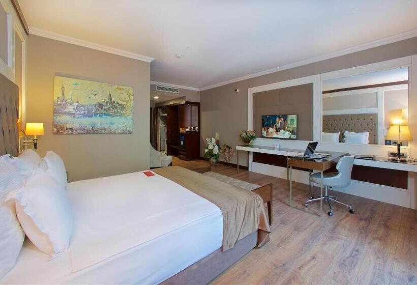 Deluxe Room King Size Bed, Ramada By Wyndham Istanbul Merter