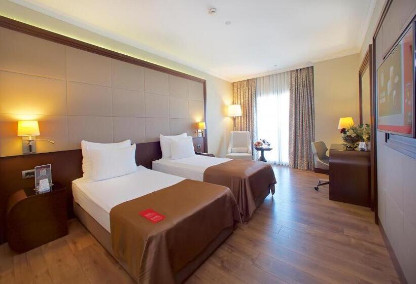 Standard Room, Ramada By Wyndham Istanbul Merter