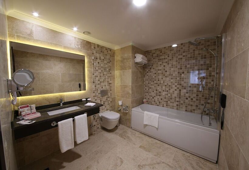 Junior Suite, Ramada By Wyndham Istanbul Merter