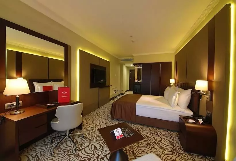 身障者適用スタンダードルーム, Ramada By Wyndham Istanbul Merter