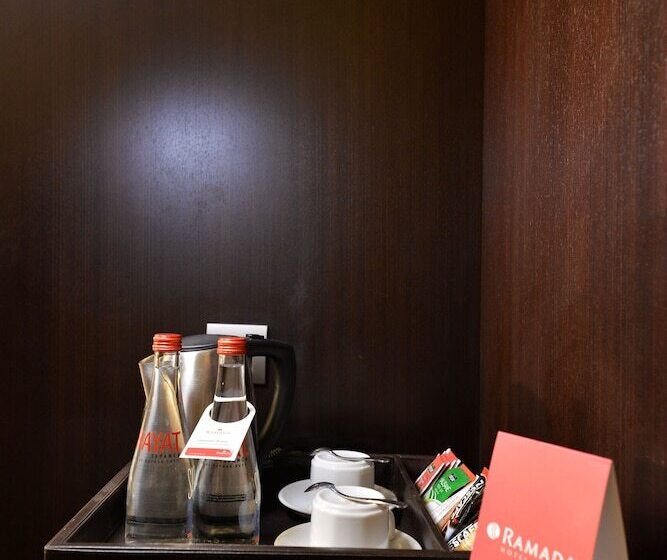 Standard Room Adapted for people with reduced mobility, Ramada By Wyndham Istanbul Merter