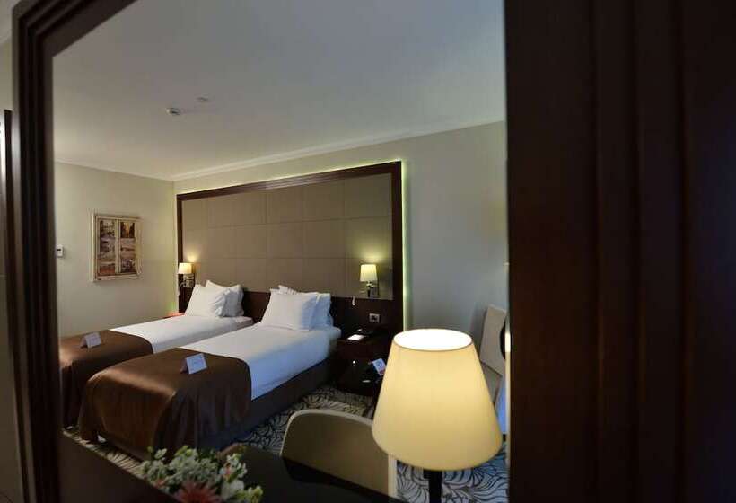Deluxe Room, Ramada By Wyndham Istanbul Merter