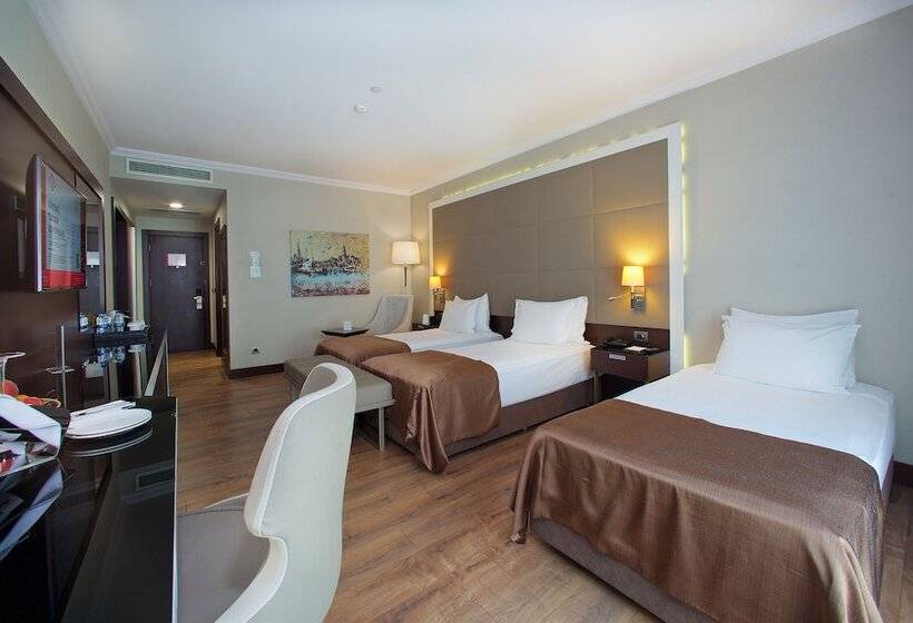 Deluxe Room, Ramada By Wyndham Istanbul Merter