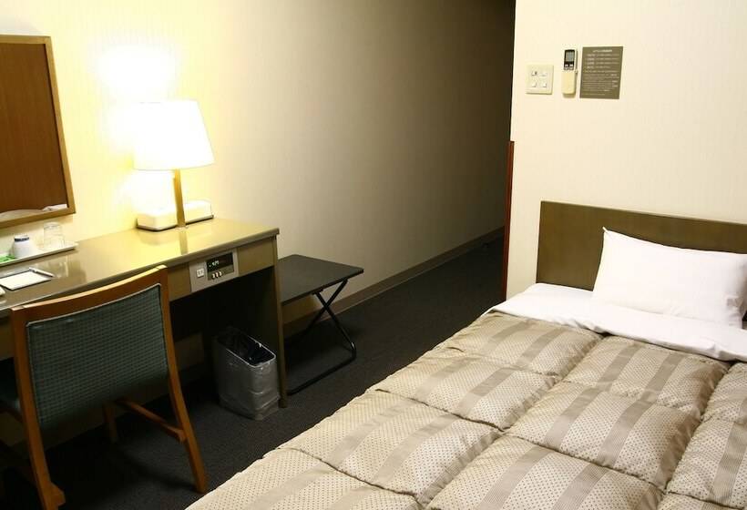 اتاق استاندارد یک نفره, Route Inn Court Kofu
