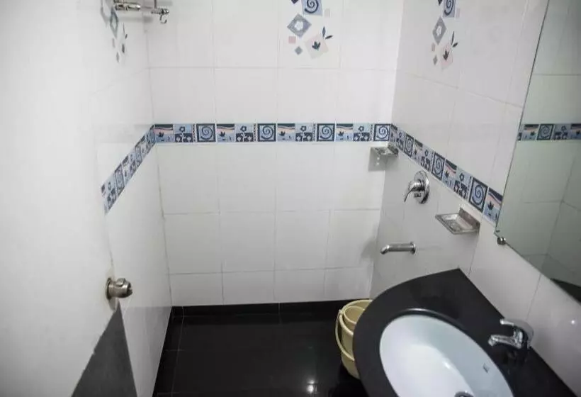 スタンダードルーム, Super Townhouse Margao Near Railway Station Formerly Hotel Tanish