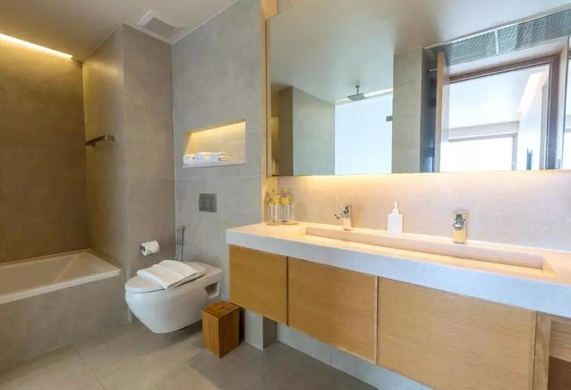 Deluxe Suite Sea View