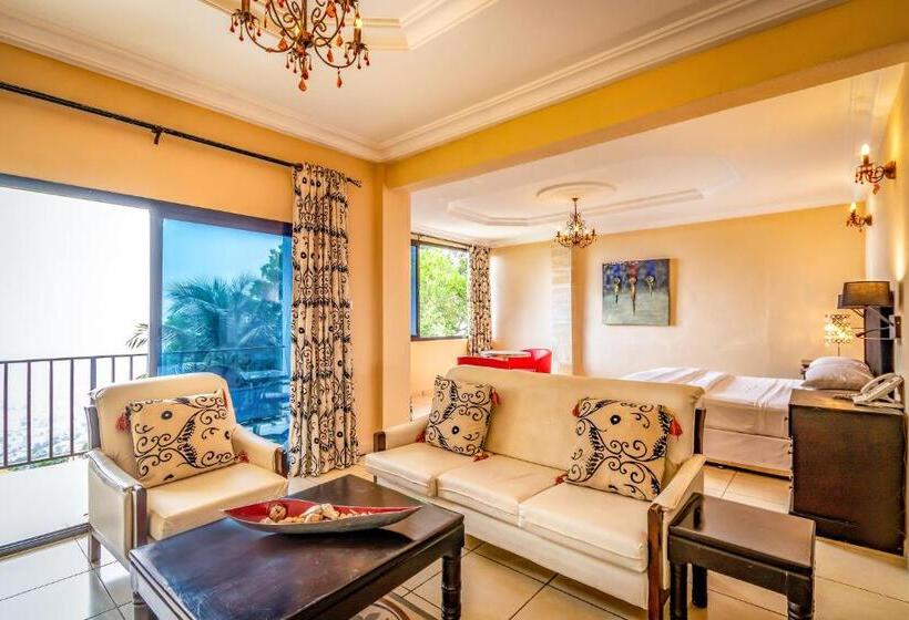 جناح إدارى, The Country Lodge