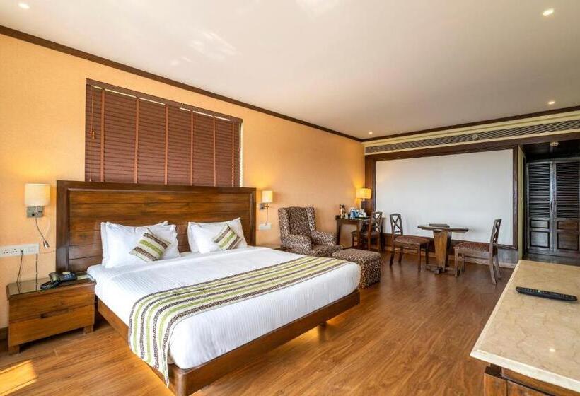 جناح مزوَّد بشرفة, Varanda Do Mar